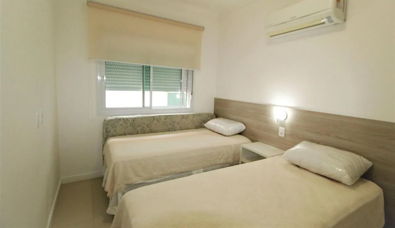 Apartment 1017 - Praia De Bombinhas Locacao De Temporada - Residencial Egidio Pinheiro Apto 306A