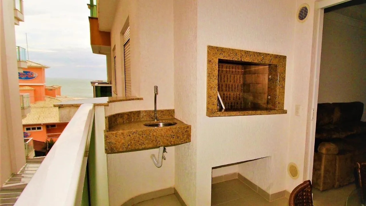 1017 - Praia De Bombinhas Locacao De Temporada - Residencial Egidio Pinheiro Apto 306A Apartment